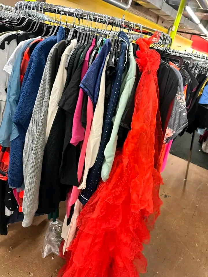 new arrival of mixed clothing pallets new arrival of mixed clothing pallets