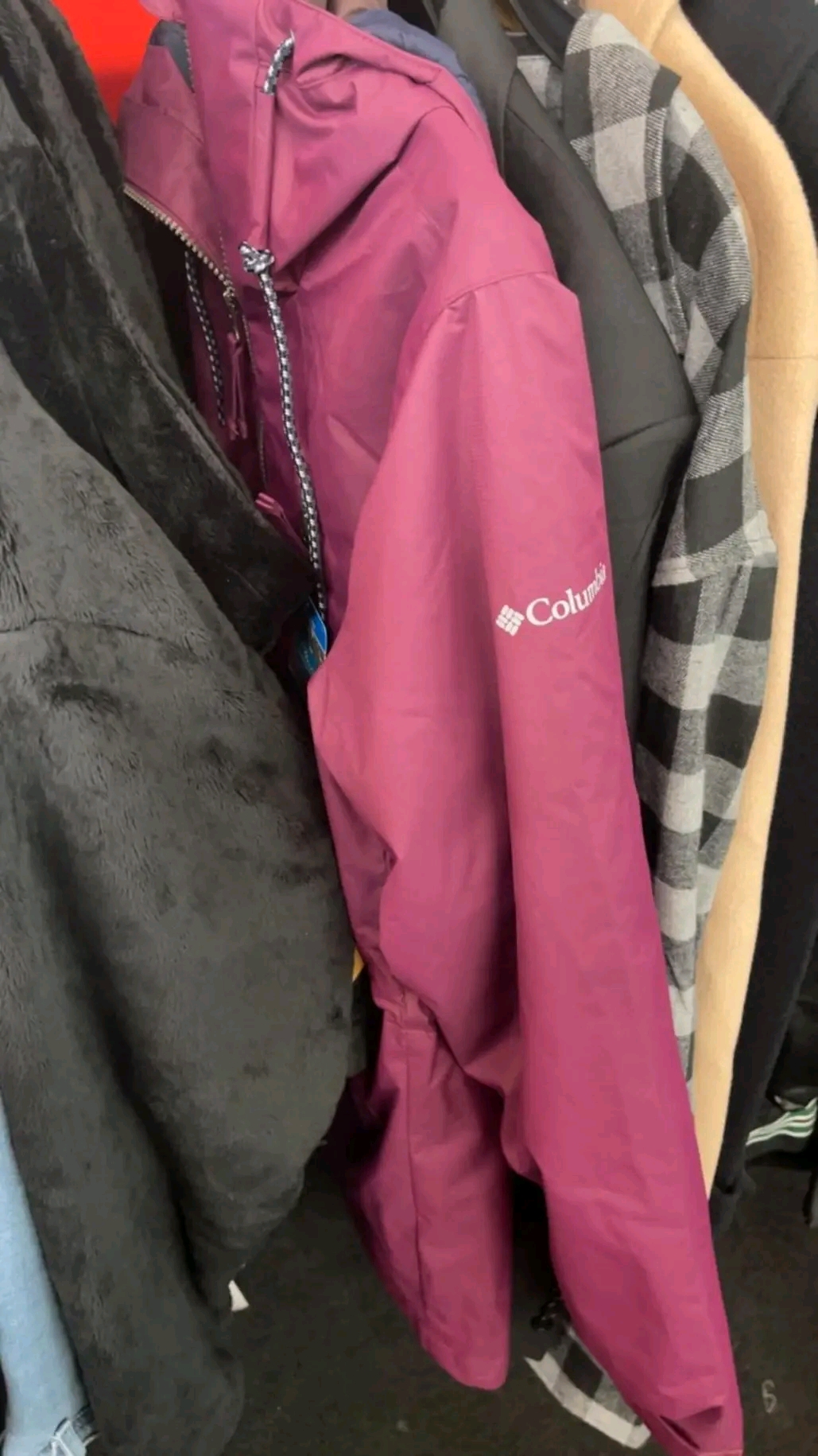 new stock of mixed clothing pallets new stock of mixed clothing pallets
