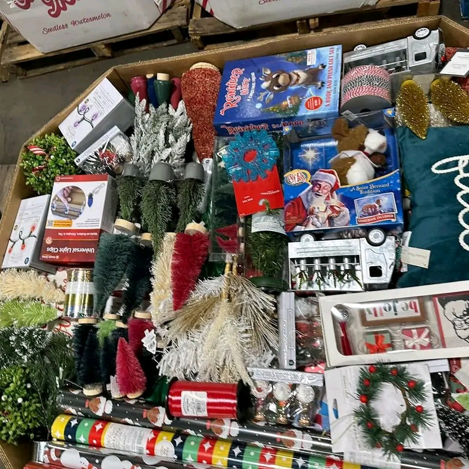 brand new christmas pallets brand new christmas pallets