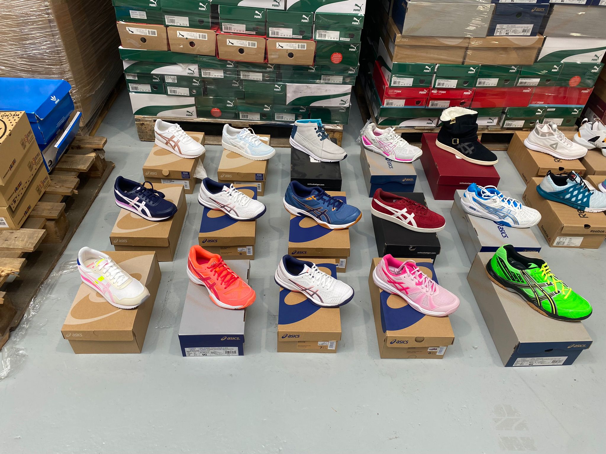 branded mixed junior trainers branded mixed junior trainers